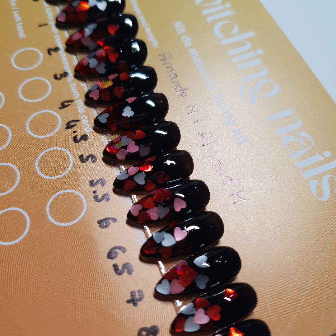 Ready to wear "heart gradient" press-on nails 3