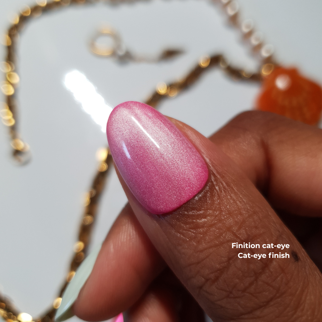Universal cat-eye top-coat on solid color press-on nails